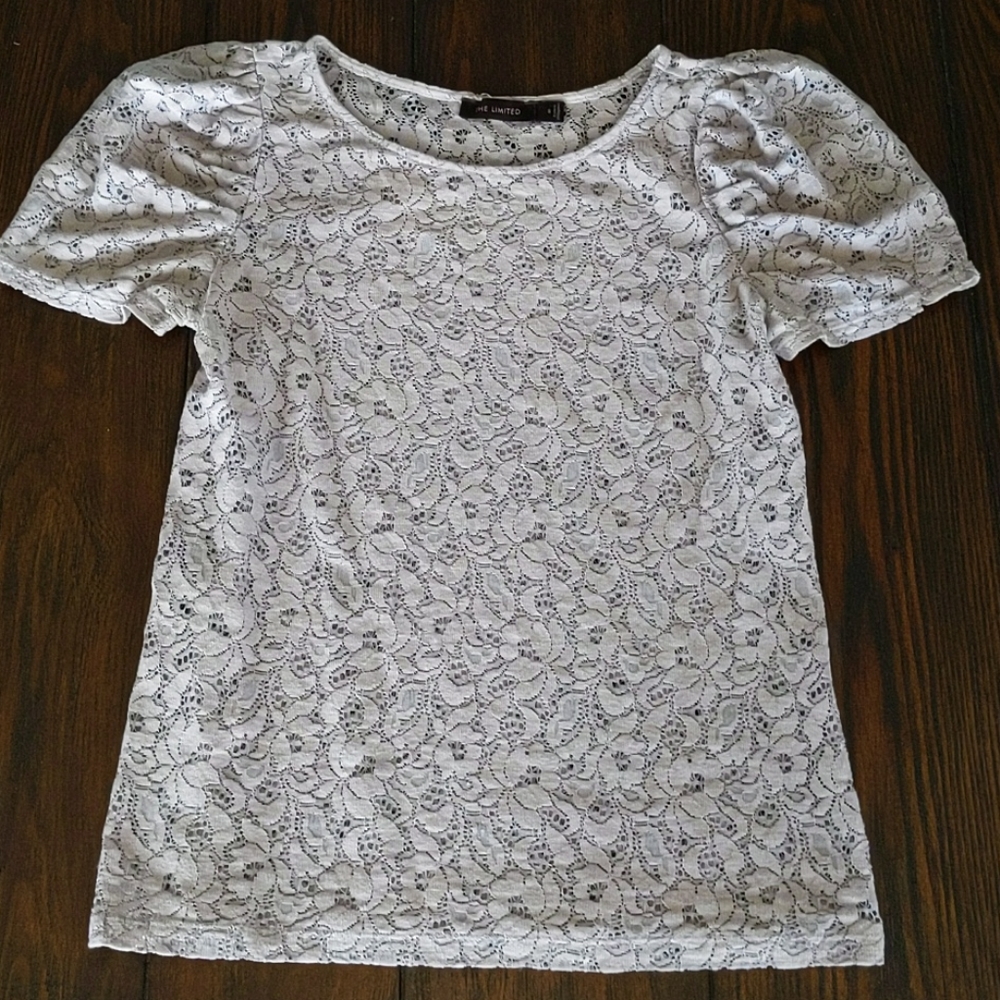 Lace cap sleeve top